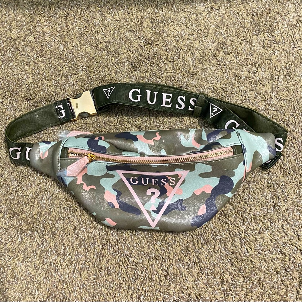 Guess Camo Fanny Pack
